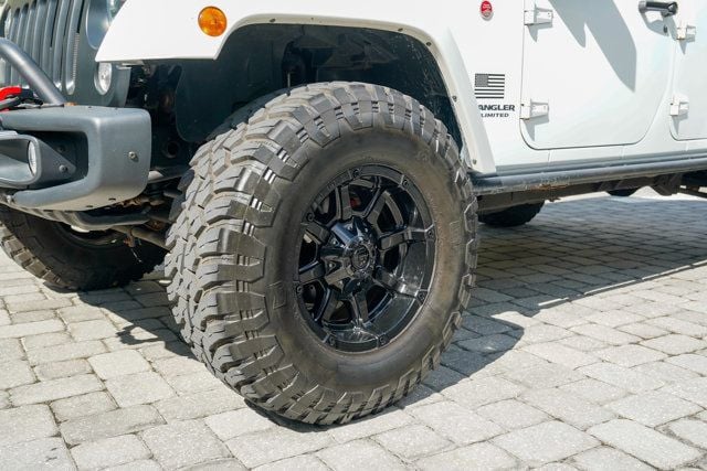 2016 Jeep Wrangler Unlimited 4WD 4dr Rubicon Hard Rock - 22999406 - 44