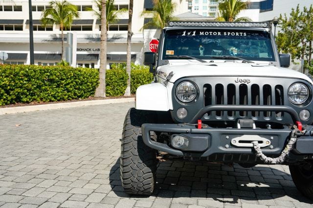 2016 Jeep Wrangler Unlimited 4WD 4dr Rubicon Hard Rock - 22999406 - 5