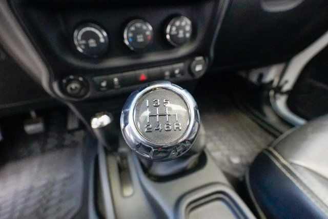 2016 Jeep Wrangler Unlimited 4WD 4dr Rubicon Hard Rock - 22999406 - 66