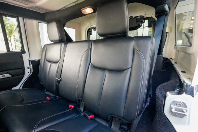 2016 Jeep Wrangler Unlimited 4WD 4dr Rubicon Hard Rock - 22999406 - 71