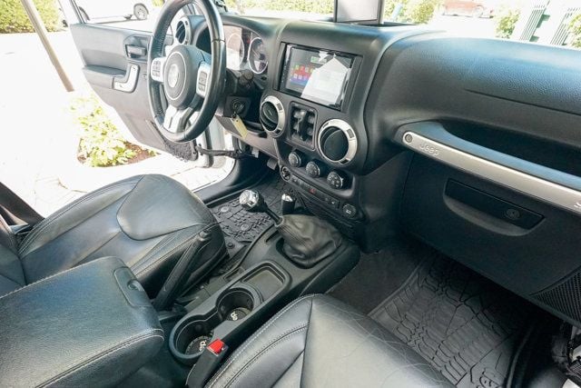 2016 Jeep Wrangler Unlimited 4WD 4dr Rubicon Hard Rock - 22999406 - 84