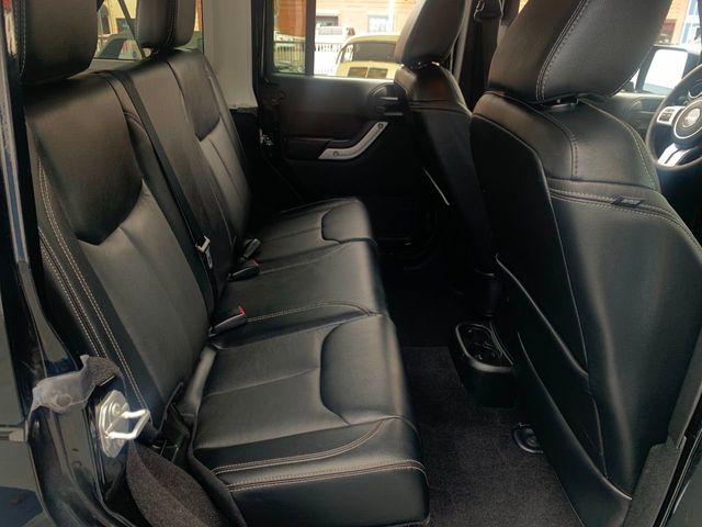 2016 Jeep Wrangler Unlimited 4WD 4dr Rubicon Hard Rock - 20391857 - 24