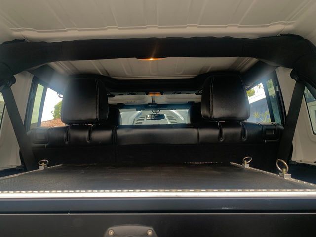 2016 Jeep Wrangler Unlimited 4WD 4dr Rubicon Hard Rock - 20391857 - 30