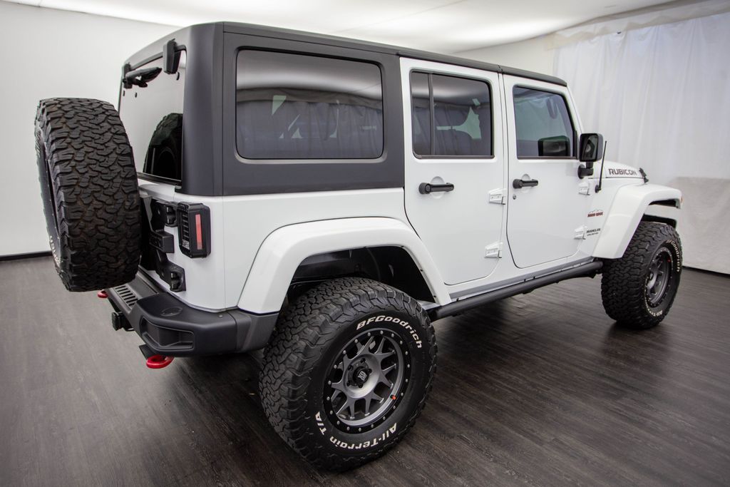 2016 Jeep Wrangler Unlimited 4WD 4dr Rubicon Hard Rock - 22318435 - 9
