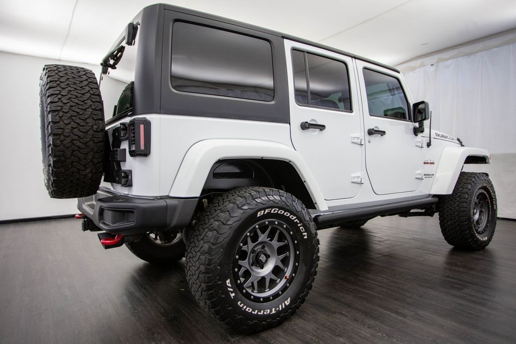 2016 Jeep Wrangler Unlimited 4WD 4dr Rubicon Hard Rock - 22318435 - 29