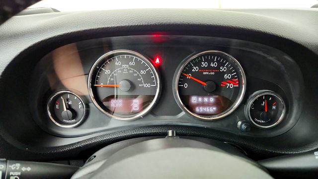 2016 Jeep Wrangler Unlimited 4WD 4dr Rubicon Hard Rock - 23036838 - 13