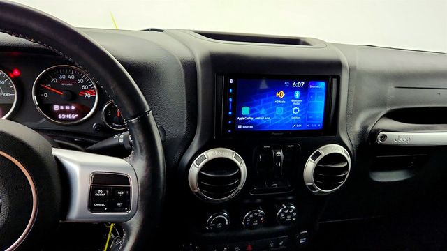 2016 Jeep Wrangler Unlimited 4WD 4dr Rubicon Hard Rock - 23036838 - 16