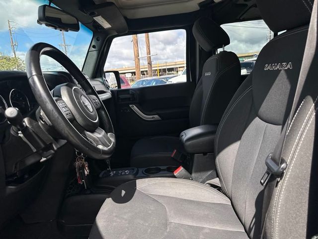 2016 Jeep Wrangler Unlimited 4WD 4dr Sahara - 22940782 - 12