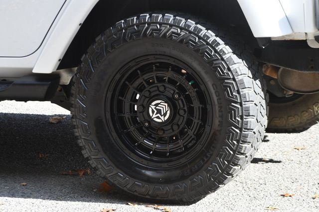 2016 Jeep Wrangler Unlimited 4WD 4dr Sahara - 22917236 - 11