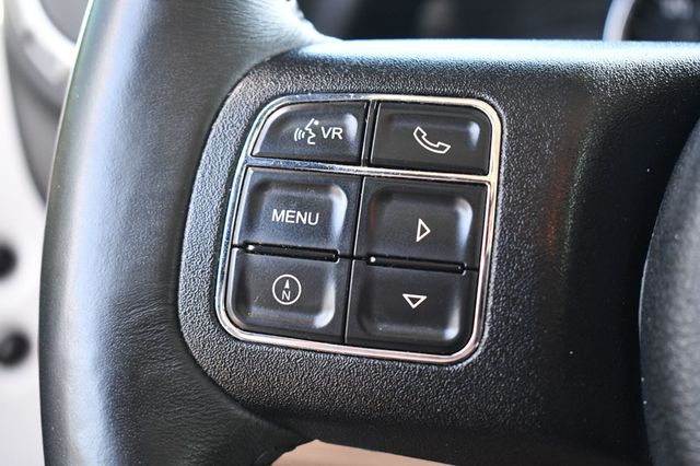 2016 Jeep Wrangler Unlimited 4WD 4dr Sahara - 22917236 - 19