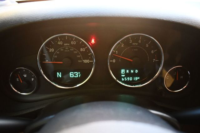 2016 Jeep Wrangler Unlimited 4WD 4dr Sahara - 22917236 - 21