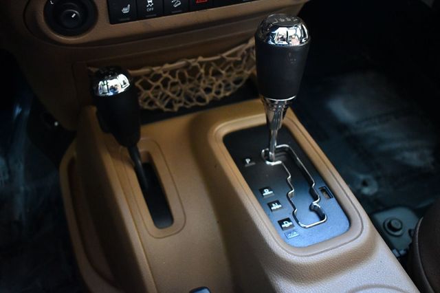 2016 Jeep Wrangler Unlimited 4WD 4dr Sahara - 22917236 - 23