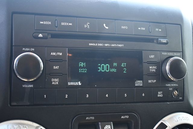 2016 Jeep Wrangler Unlimited 4WD 4dr Sahara - 22917236 - 35