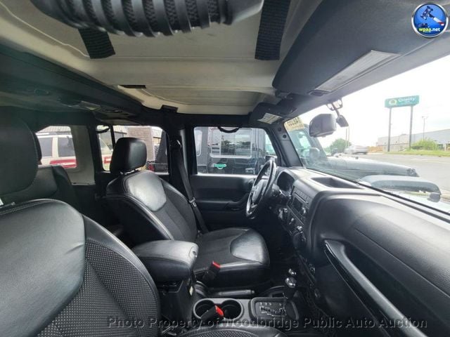 2016 Jeep Wrangler Unlimited 4WD 4dr Sahara - 23074105 - 13