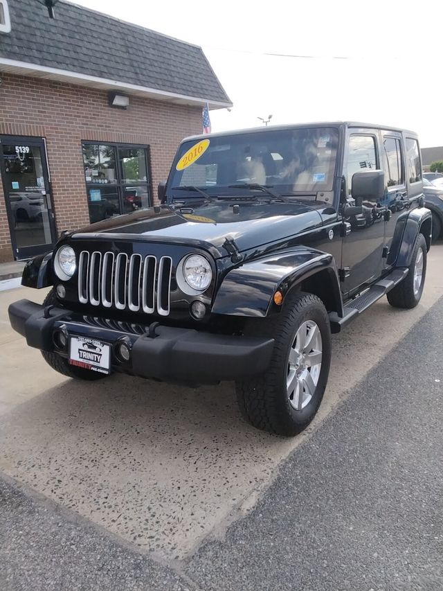 2016 Jeep Wrangler Unlimited 4WD 4dr Sahara - 23012038 - 0