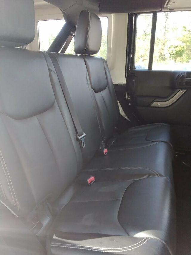 2016 Jeep Wrangler Unlimited 4WD 4dr Sahara - 23012038 - 8