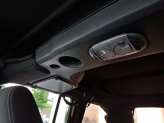 2016 Jeep Wrangler Unlimited 4WD 4dr Sahara - 22884380 - 22