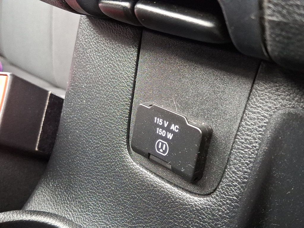2016 Jeep Wrangler Unlimited Sahara photo 24