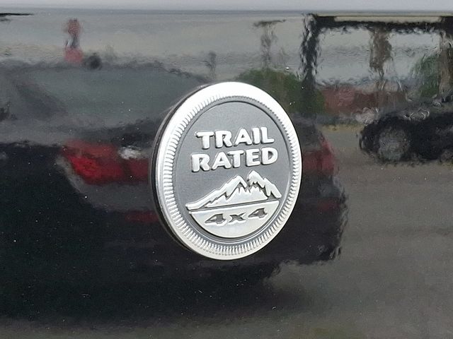 2016 Jeep Wrangler Unlimited 4WD 4dr Sahara - 22884380 - 28