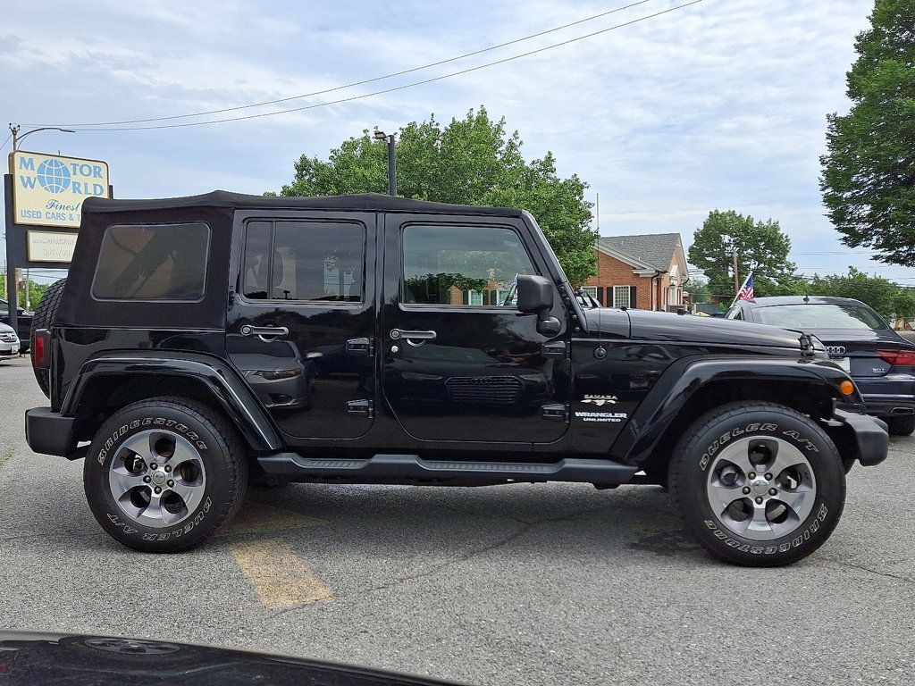 2016 Jeep Wrangler Unlimited Sahara photo 4