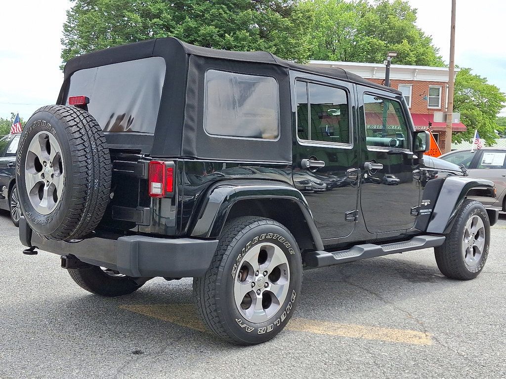2016 Jeep Wrangler Unlimited Sahara photo 5