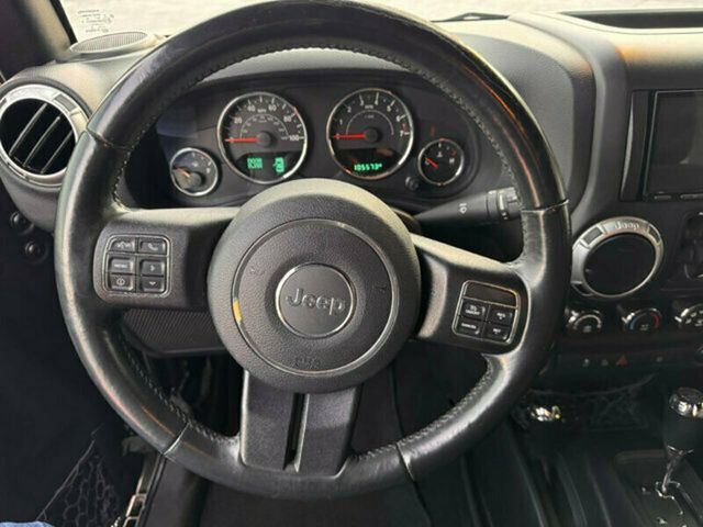 2016 Jeep Wrangler Unlimited 4WD 4dr Sahara - 22947018 - 6