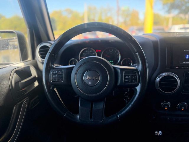 2016 Jeep Wrangler Unlimited 4WD 4dr Sahara - 22939175 - 5