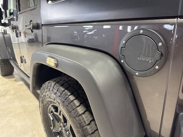 2016 Jeep Wrangler Unlimited 4WD 4dr Sahara - 23001027 - 14
