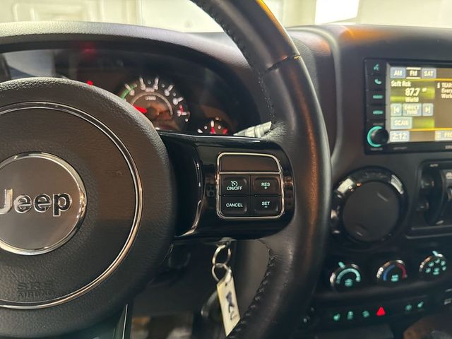 2016 Jeep Wrangler Unlimited 4WD 4dr Sahara - 23001027 - 18