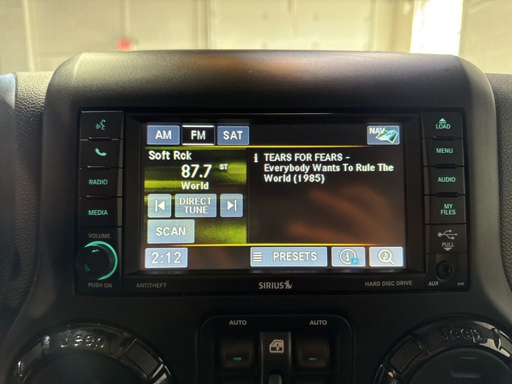 2016 Jeep Wrangler Unlimited 4WD 4dr Sahara - 23001027 - 22