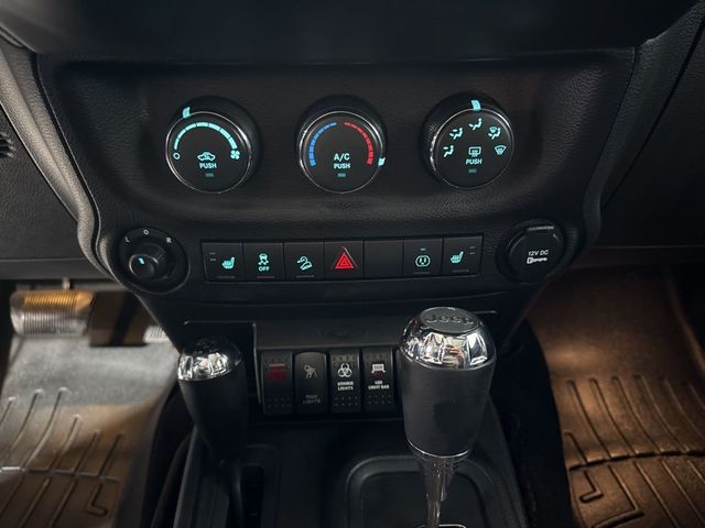 2016 Jeep Wrangler Unlimited 4WD 4dr Sahara - 23001027 - 23