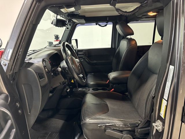 2016 Jeep Wrangler Unlimited 4WD 4dr Sahara - 23001027 - 25