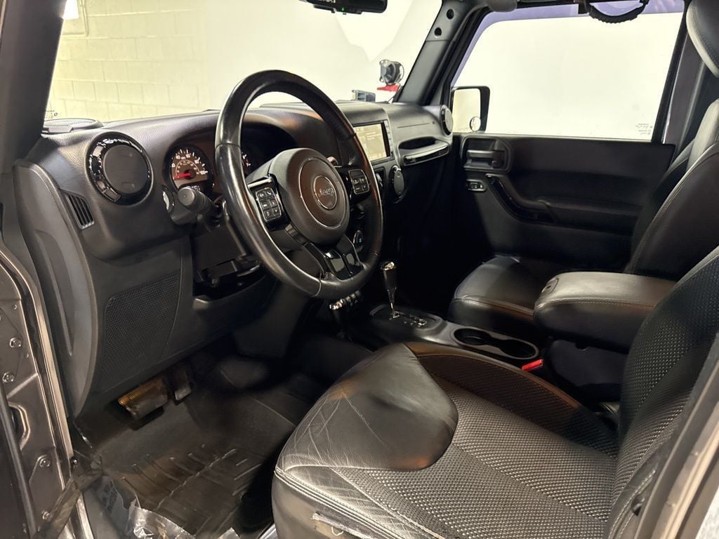 2016 Jeep Wrangler Unlimited 4WD 4dr Sahara - 23001027 - 27