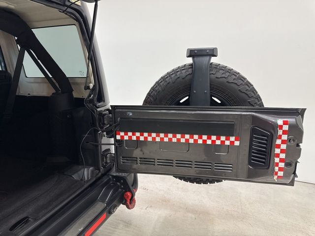 2016 Jeep Wrangler Unlimited 4WD 4dr Sahara - 23001027 - 34