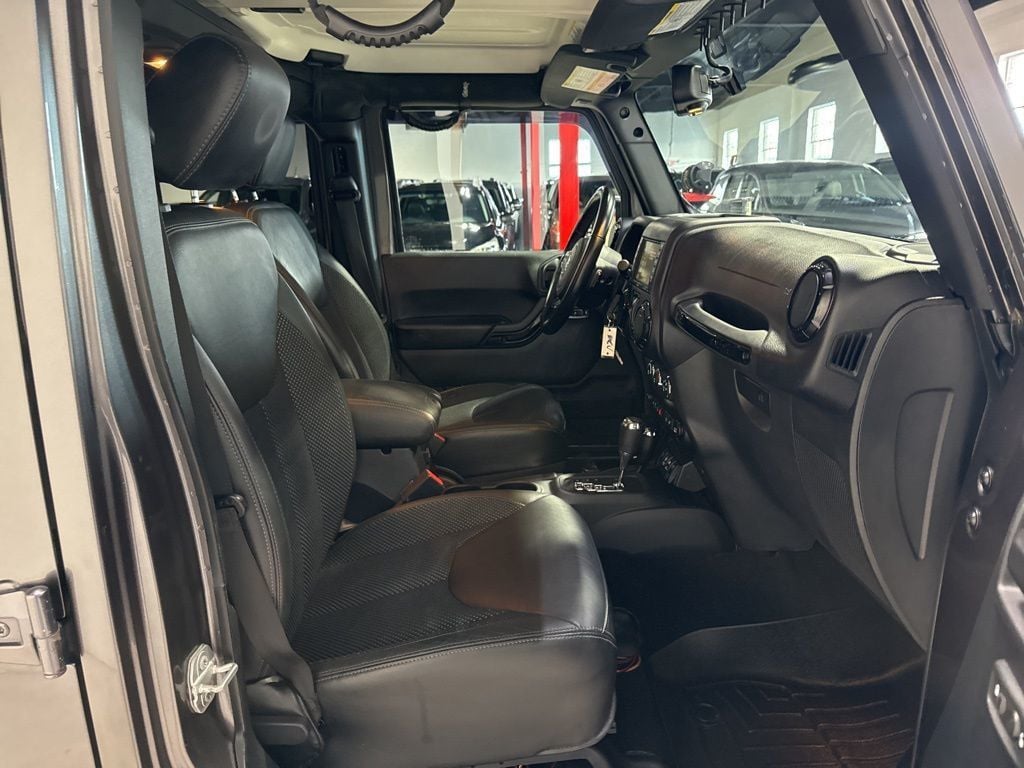 2016 Jeep Wrangler Unlimited 4WD 4dr Sahara - 23001027 - 39