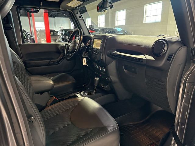 2016 Jeep Wrangler Unlimited 4WD 4dr Sahara - 23001027 - 40