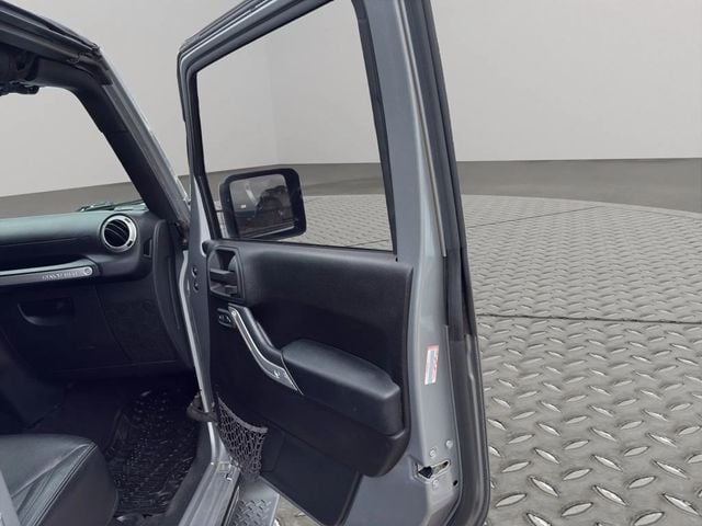 2016 Jeep Wrangler Unlimited 4WD 4dr Sahara - 23023848 - 21