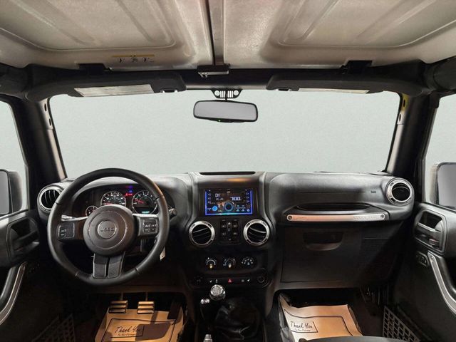 2016 Jeep Wrangler Unlimited 4WD 4dr Sahara - 23050910 - 21