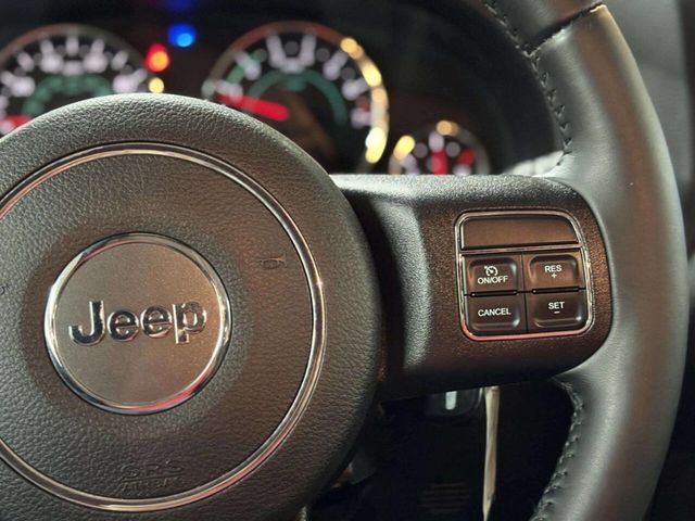 2016 Jeep Wrangler Unlimited 4WD 4dr Sahara - 23050910 - 27