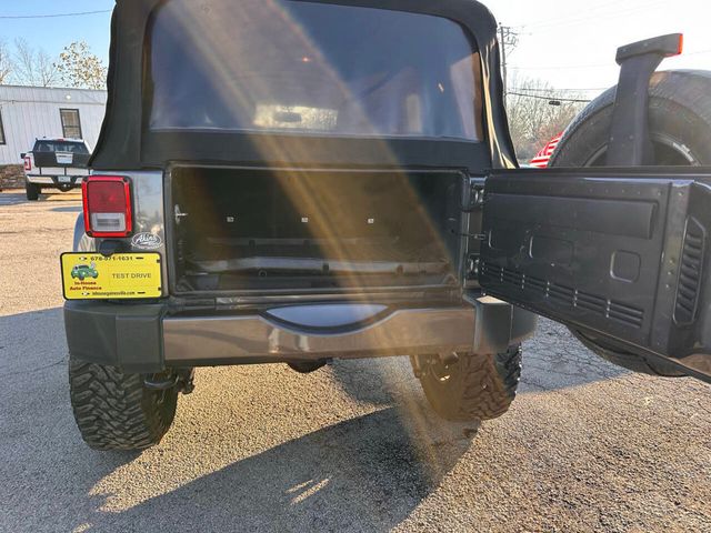 2016 Jeep Wrangler Unlimited 4WD 4dr Sahara - 22978230 - 7