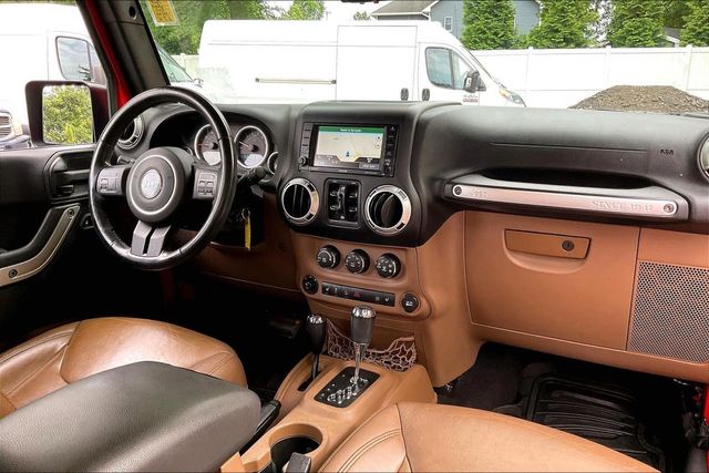 2016 Jeep Wrangler Unlimited 4WD 4dr Sahara - 23028032 - 12