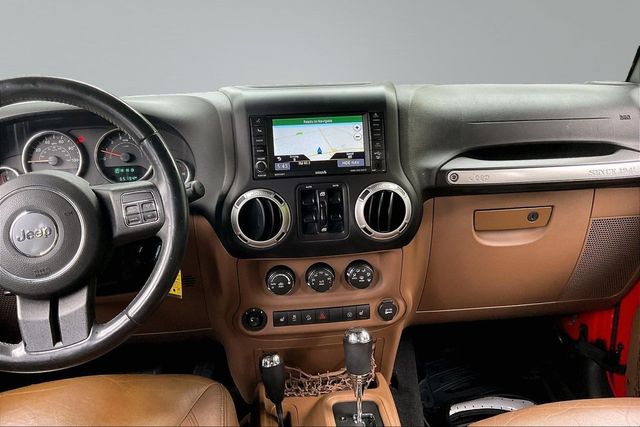 2016 Jeep Wrangler Unlimited 4WD 4dr Sahara - 23028032 - 24