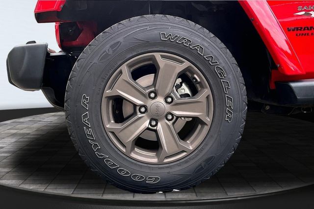 2016 Jeep Wrangler Unlimited 4WD 4dr Sahara - 23028032 - 36