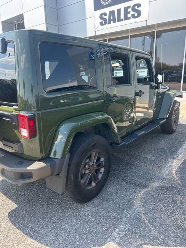 2016 Jeep Wrangler Unlimited 4WD 4dr Sahara - 23007234 - 13