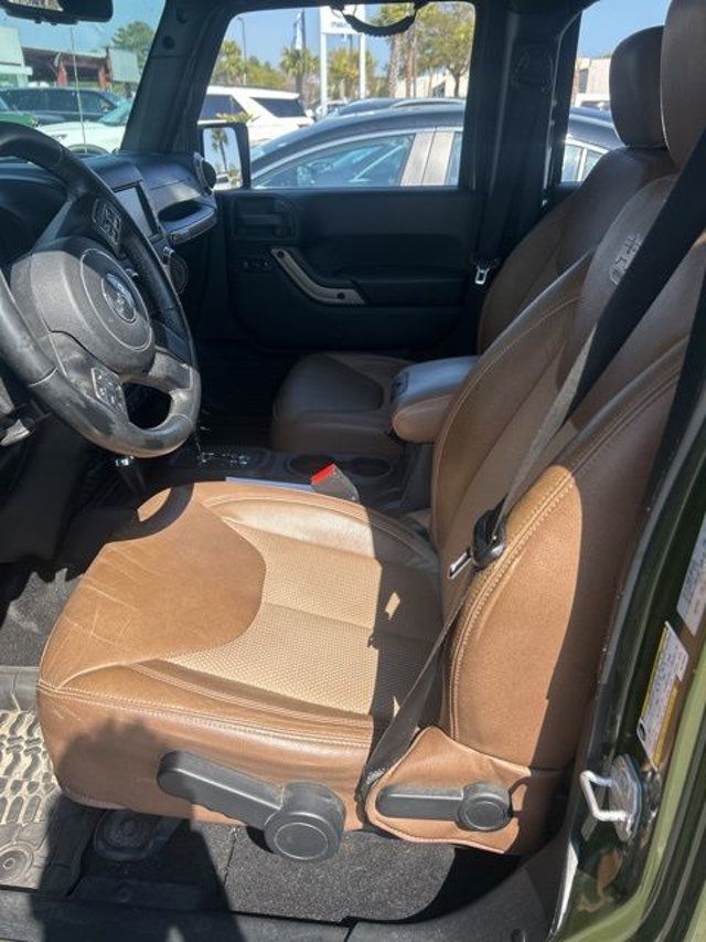 2016 Jeep Wrangler Unlimited 4WD 4dr Sahara - 23007234 - 17