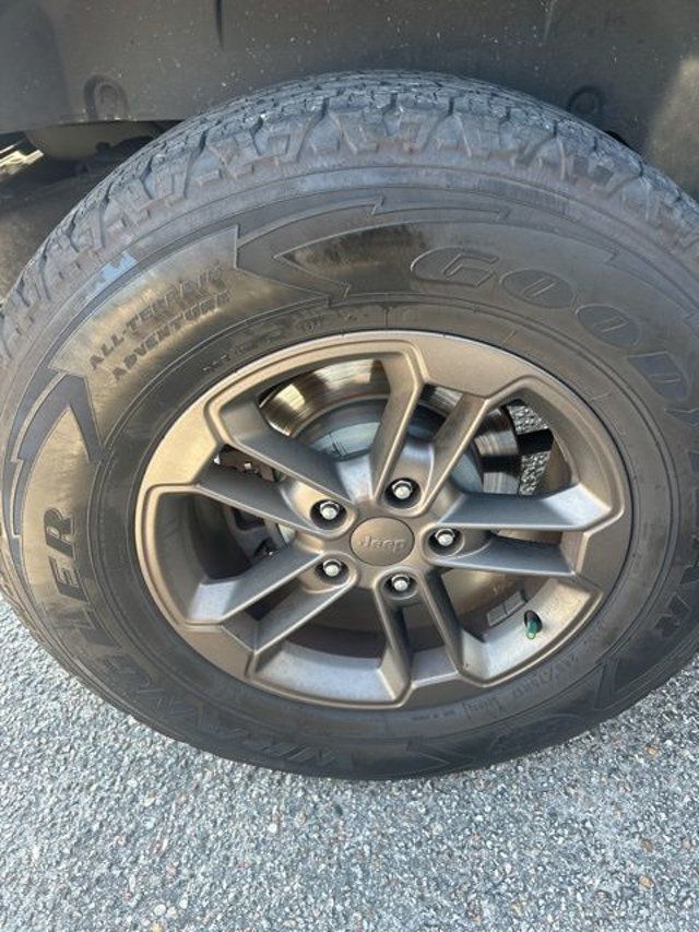 2016 Jeep Wrangler Unlimited 4WD 4dr Sahara - 23007234 - 22