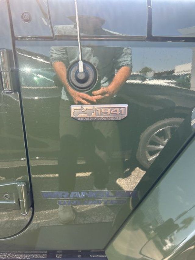 2016 Jeep Wrangler Unlimited 4WD 4dr Sahara - 23007234 - 23