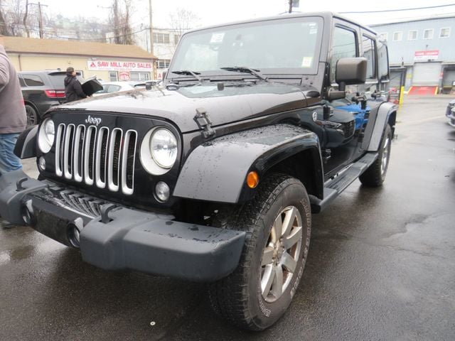 2016 Jeep Wrangler Unlimited 4WD 4dr Sahara(clear title) - 22995280 - 0
