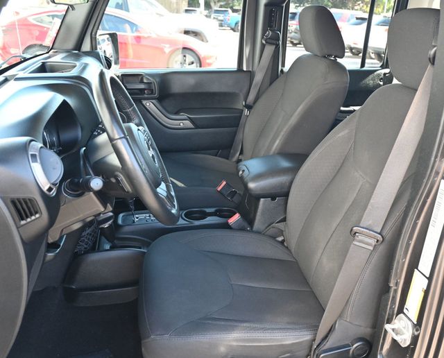 2016 Jeep Wrangler Unlimited 4WD 4dr Sport - 22985237 - 11