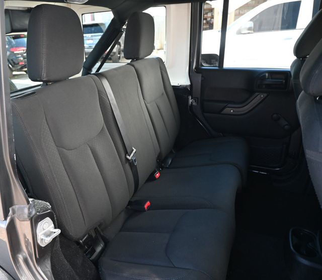 2016 Jeep Wrangler Unlimited 4WD 4dr Sport - 22985237 - 14
